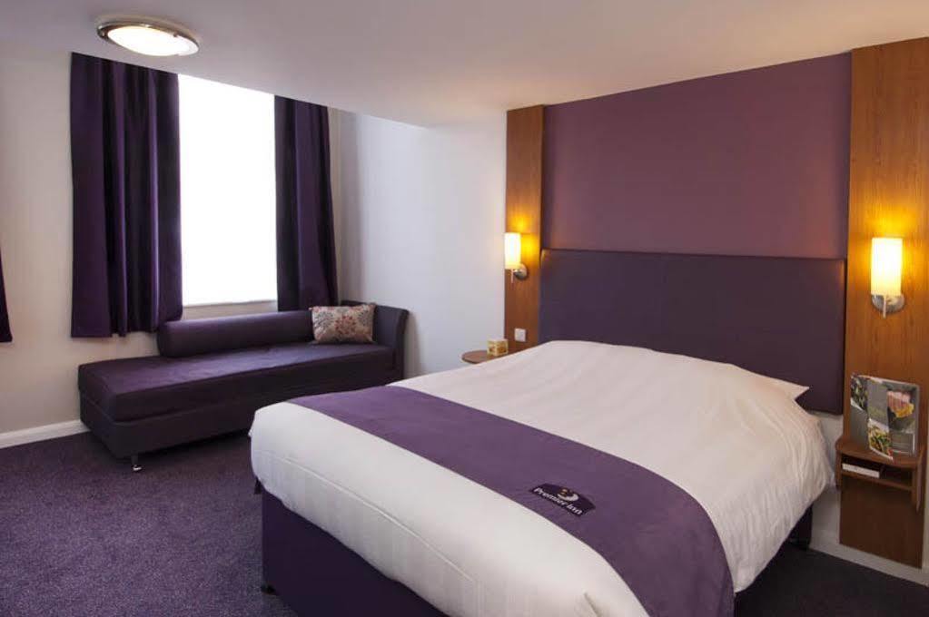 Premier Inn London Dagenham Exterior photo